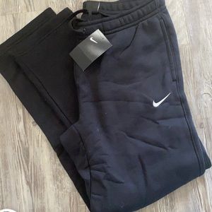 Sz large Nike jogging pants NWT
